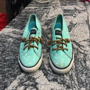 Sperry top sider in mint with white birds